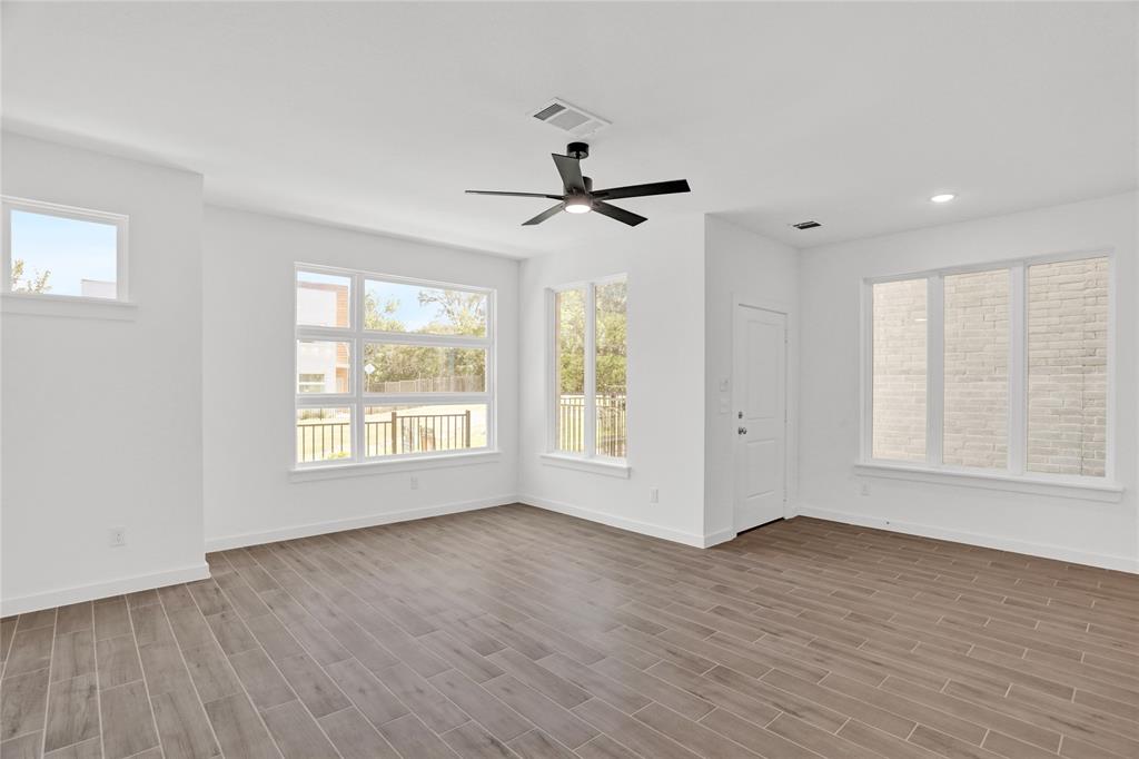 The Oakbend Estates - Residential Lease