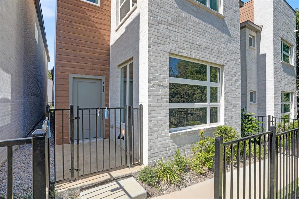 The Oakbend Estates - Residential Lease