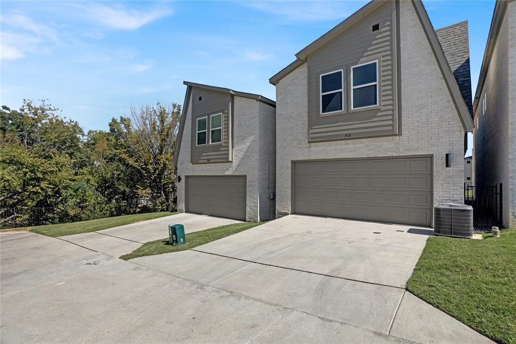 The Oakbend Estates - Residential Lease