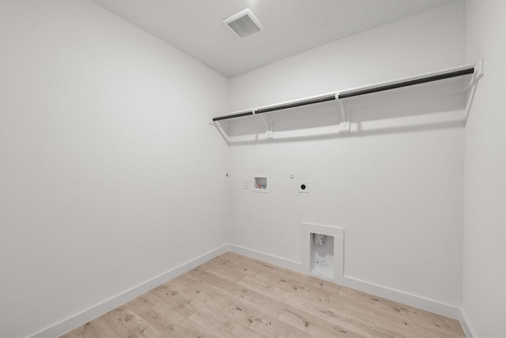 Runaway Bay Unit 6 - Residential