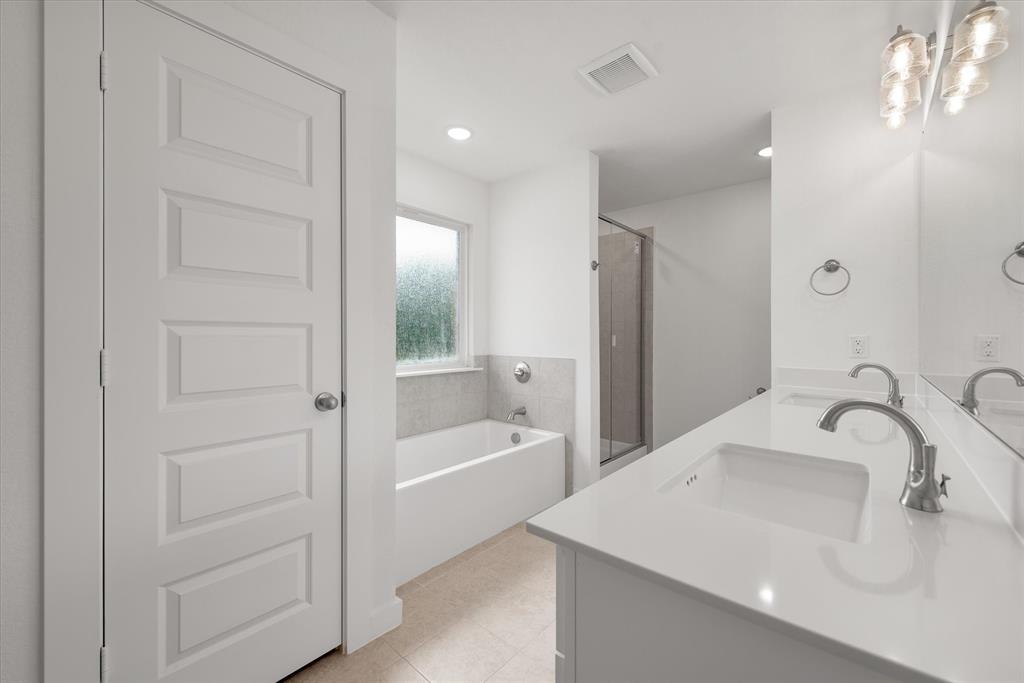 Runaway Bay Unit 6 - Residential