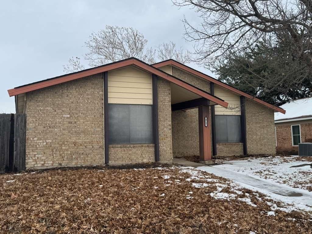 Photo of 4717 Redwood Drive, Garland, TX 75043 (MLS # 21164547)