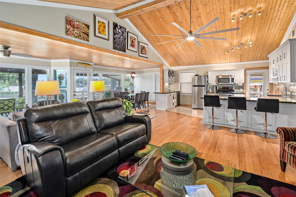 1805 Oak Shore Drive