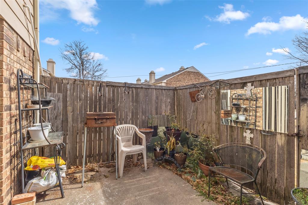 Carriagehouse Village-Victoria Place - Residential