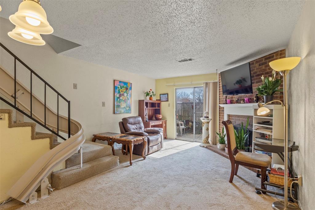 Carriagehouse Village-Victoria Place - Residential