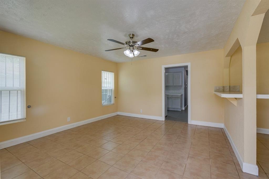 2128 Lea Crest Drive