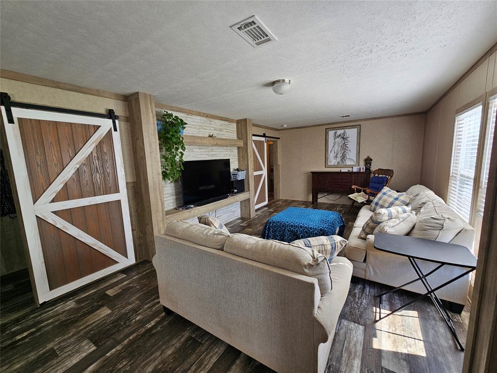 1161 County Road 1935