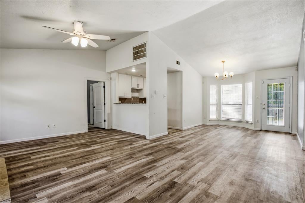2431 Eastern Oaks Drive