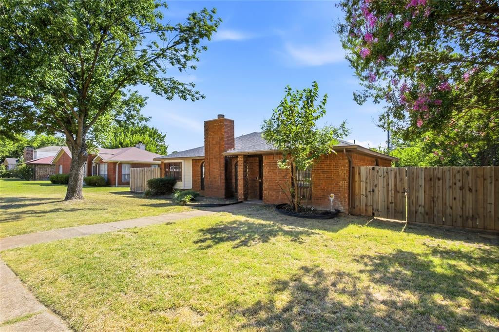 2431 Eastern Oaks Drive
