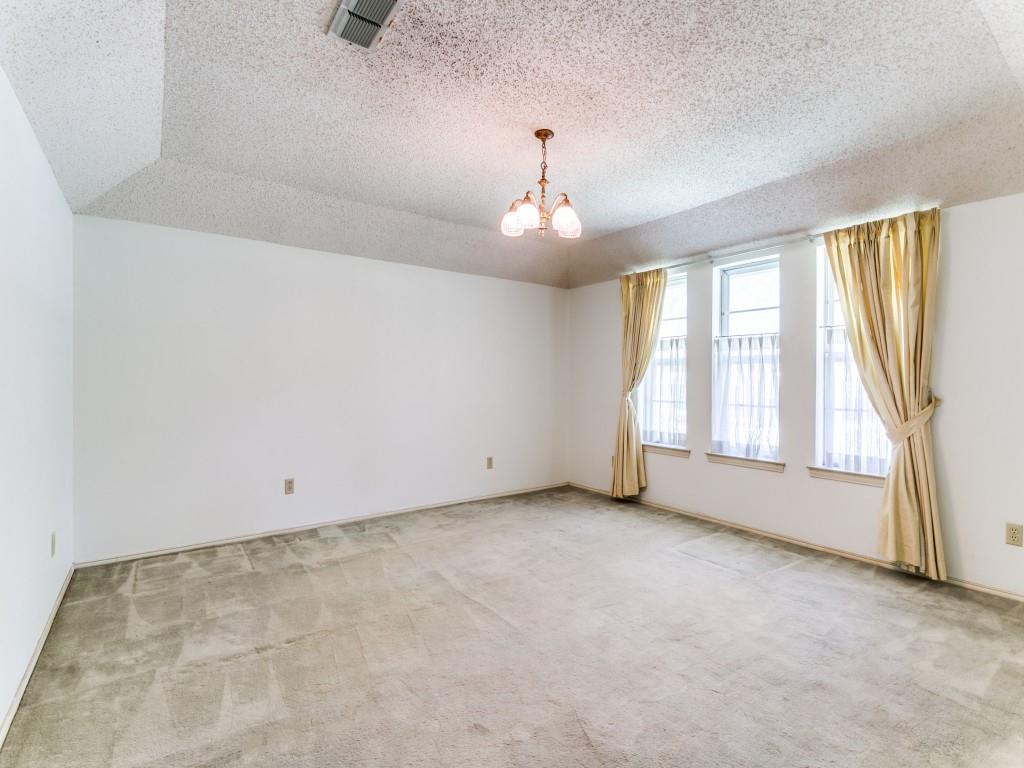 1132 N Irving Heights Drive