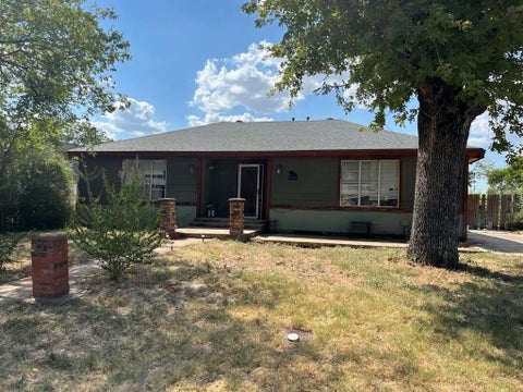 Photo of 2525 Oakwood Terrace, Haltom City, TX 76117 (MLS # 21353822)