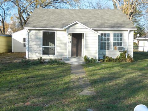 A home in Leonard