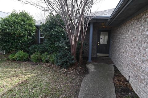 A home in Waxahachie