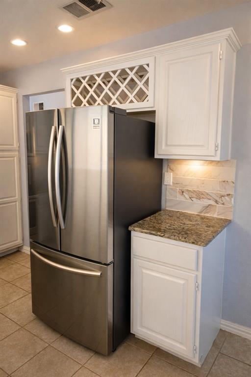 6825 Bellehaven Drive