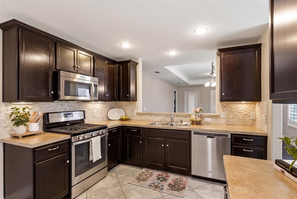 Frisco Lakes By Del Webb Villa - Residential