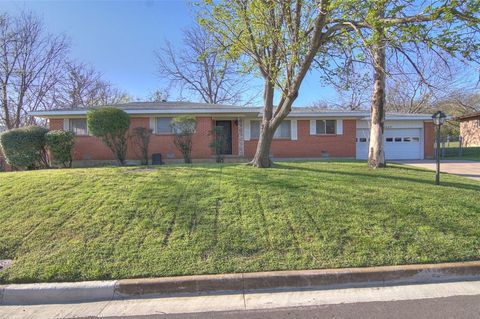 1435 W Water Street Weatherford TX 76086