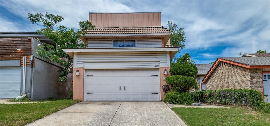 2043 Fleur De Lis Court