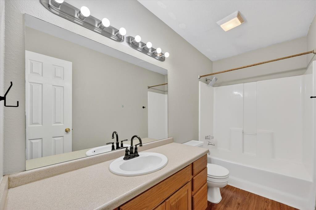 Flower Hill 03 - Residential