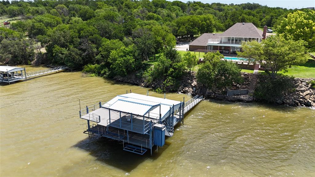 210 Private Road 1543