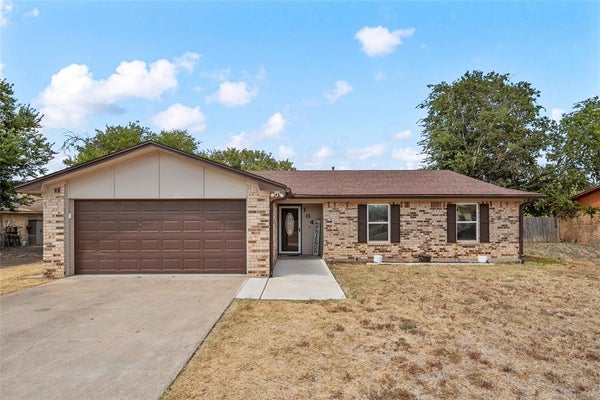104 RUSSELL LN, HEWITT, TX 76643 - Image 7b78bbdc7f6a62abfdaaed8c36989faa/2705483010