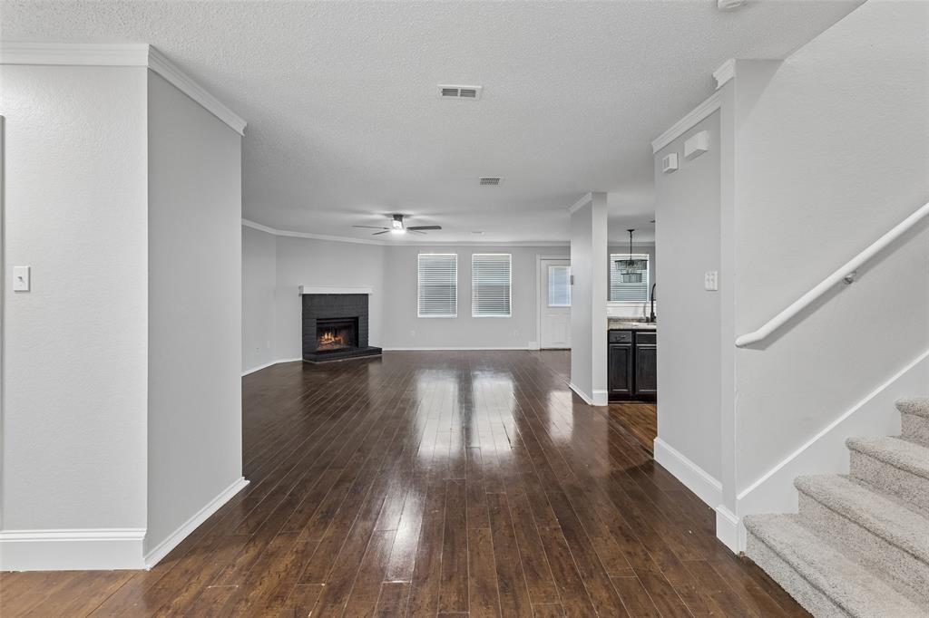 2901 Montague Trail