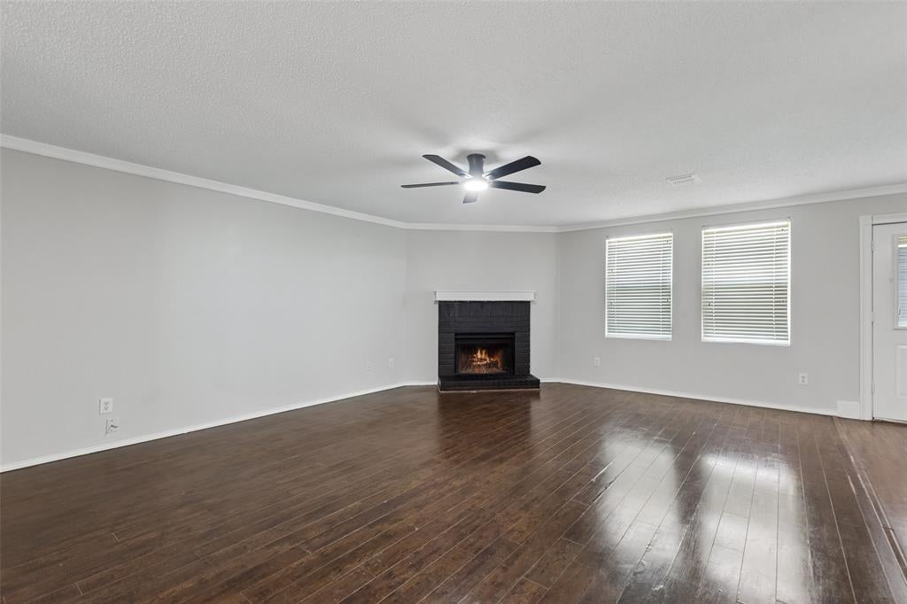 2901 Montague Trail