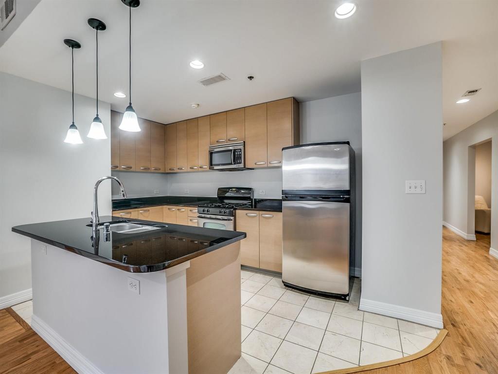 Metropolitan 1200 Main St Condo - Residential Lease