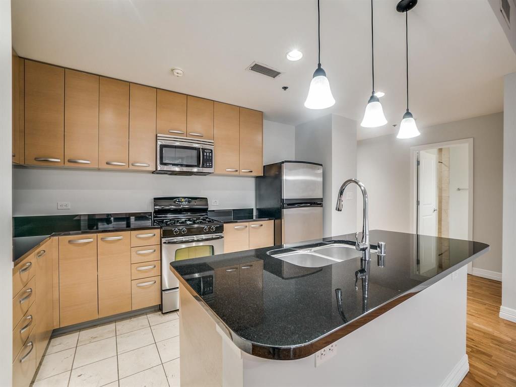 Metropolitan 1200 Main St Condo - Residential Lease