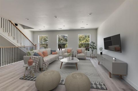 Photo of 512 S Oconnor Road, Irving, TX 75060 (MLS # 21110323)