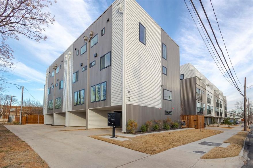 BRAND NEW. Stunning , contemporary and convenient 4 story condos with high end finishes. Superb workmanship. Every floor has oversized windows bringing in plenty of natural light , along with white oak hard wood floors make it a very pleasant living space. 2 car garage on first floor.2nd floor with huge living ang kitchen combined. 3rd floor has spacious primary suite with nice sized bathroom with separate shower, dual vanities and one more bedroom with en-suite bathroom. 4th floor had huge game room with half bath and balcony with sliding doors. Home also has roof access with a hatch. Prewired for ATT fiber. Close to Dallas down town, Lower Greenville , Deep Ellum and many more entertaining options.
THERE ARE 9 UNITS AVAILABLE. CORPORATE TENANTS WELCOME