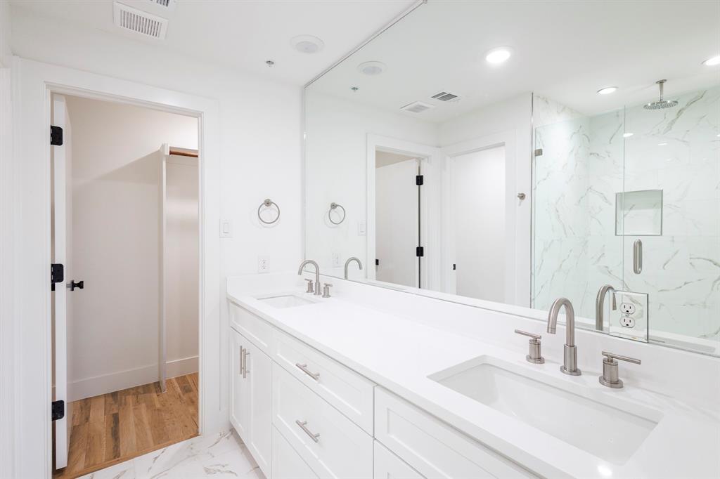 Holmes - Residential Lease