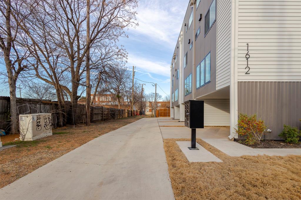 Holmes - Residential Lease