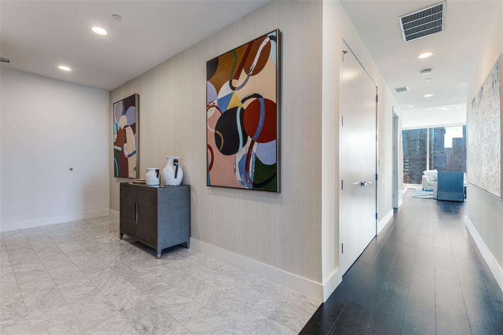 3130 N Harwood Street 801