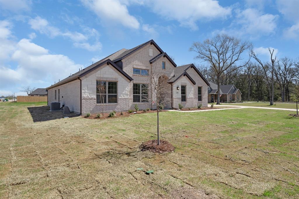 105 Lakeview