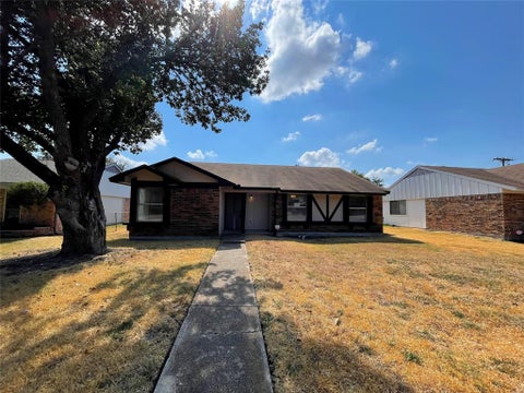 Photo of 1204 Ross Lane, Seagoville, TX 75159 (MLS # 21394163)