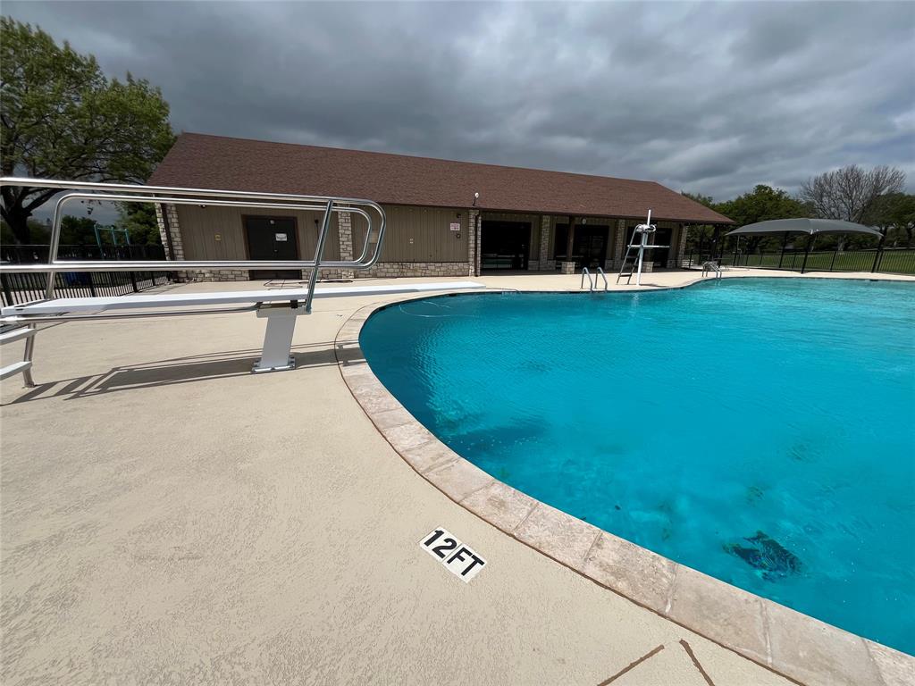 Subd DECORDOVA BEND - Residential Lease