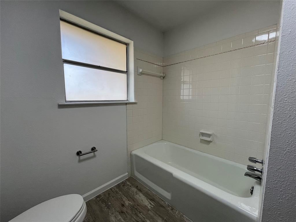 Subd DECORDOVA BEND - Residential Lease