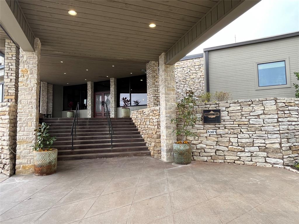 Subd DECORDOVA BEND - Residential Lease