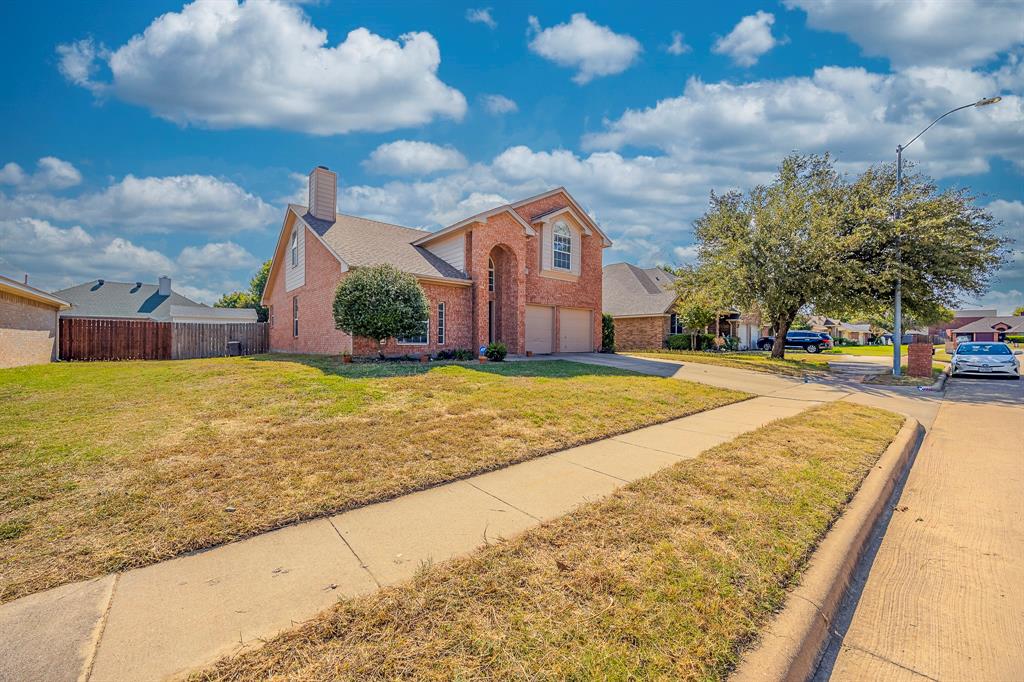 1009 Windsor Drive