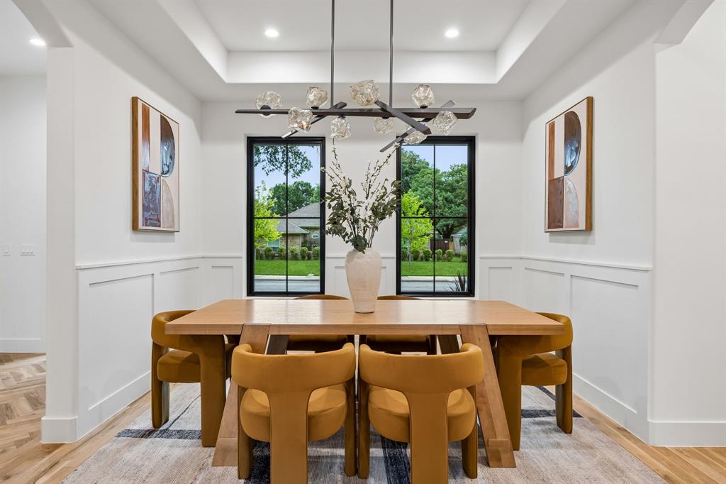 6915 Middle Cove Drive