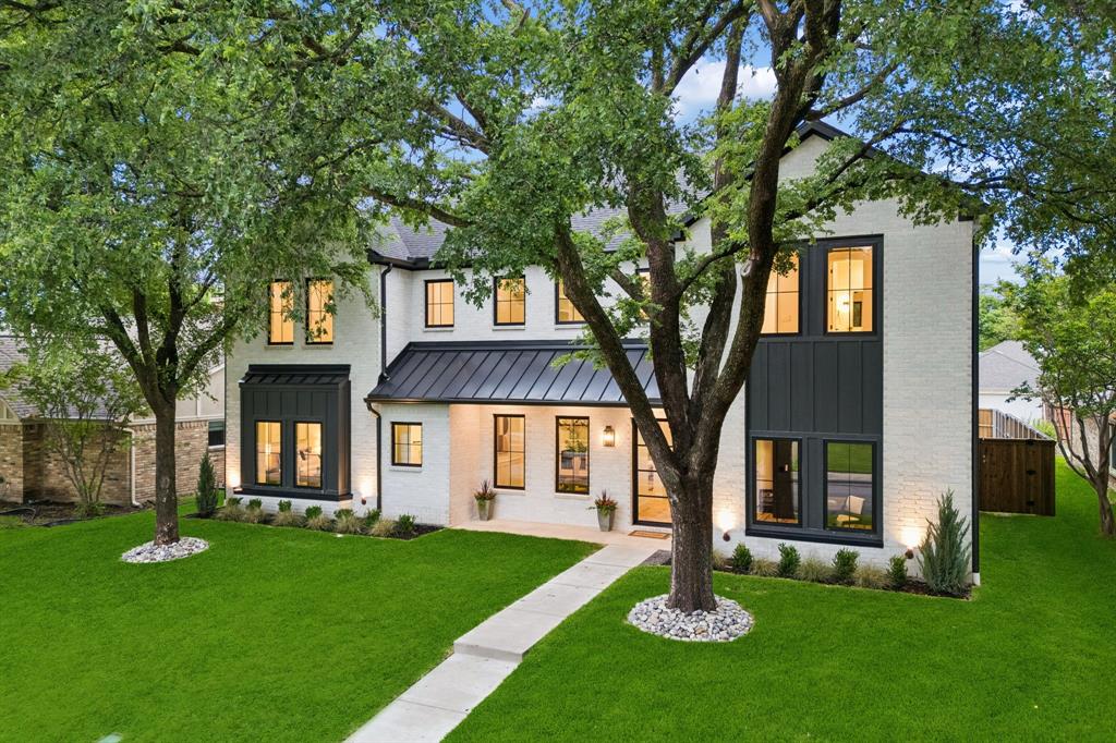 6915 Middle Cove Drive