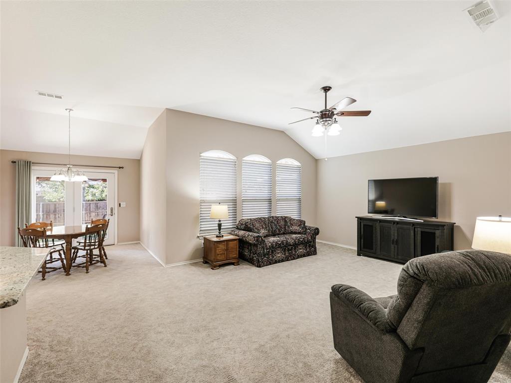 2109 Lilac Circle