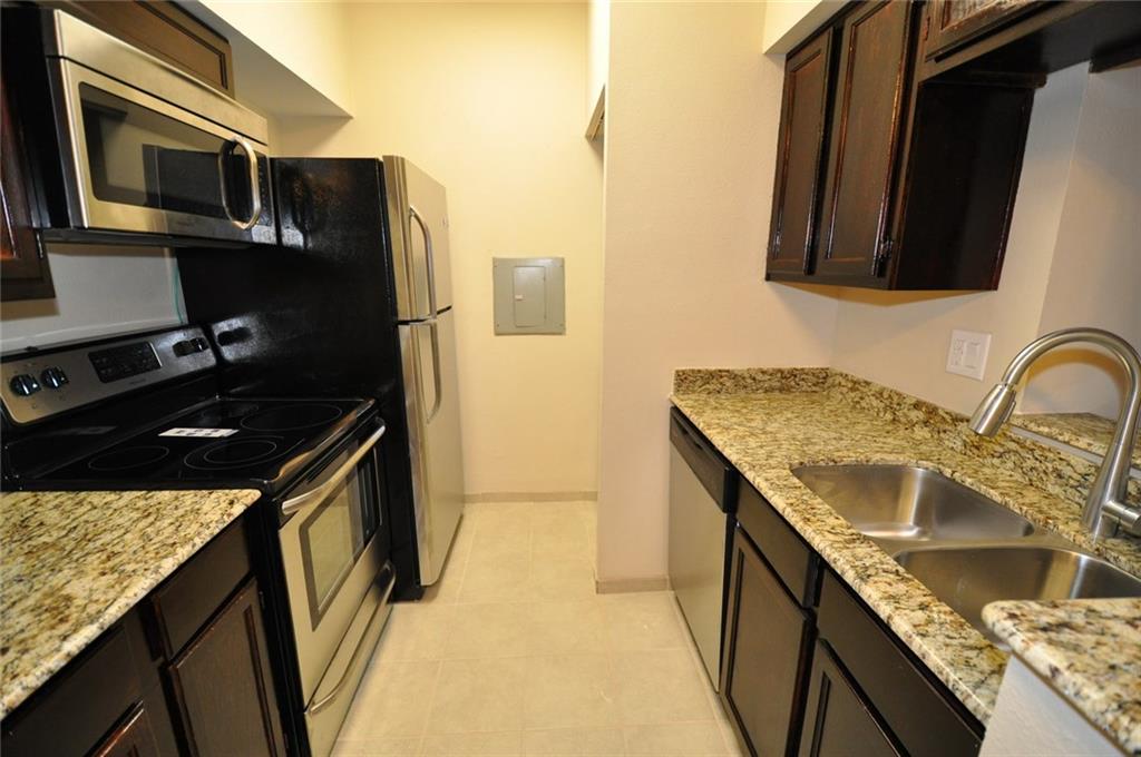 EASTON CONDOMINIUMS - Residential Lease