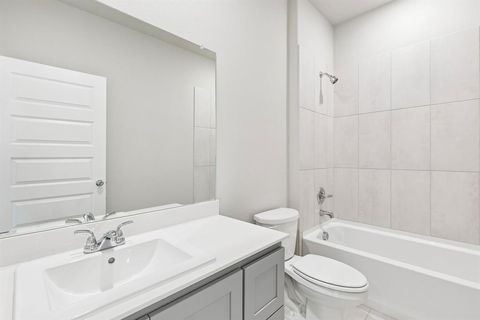 Tiny photo for 15028 Leighton Creek Court, Fort Worth, TX 76052 (MLS # 21341615)
