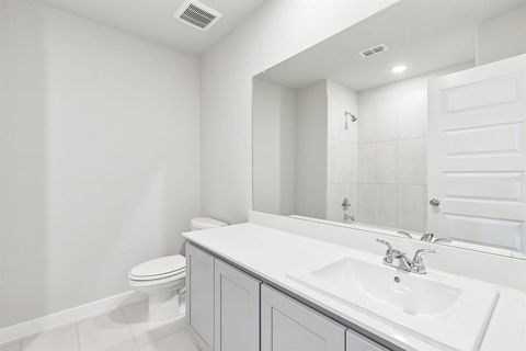 Tiny photo for 15028 Leighton Creek Court, Fort Worth, TX 76052 (MLS # 21341615)