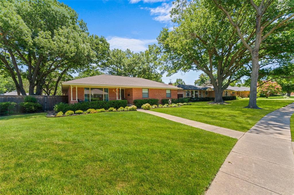 2118 Lansdowne Drive