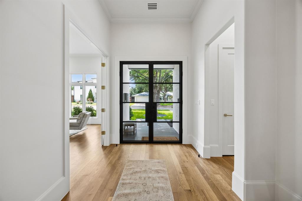 9939 Ontario Lane