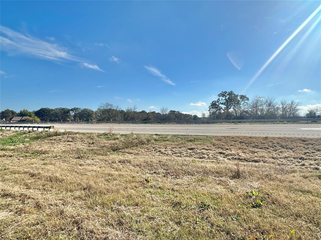 SUR: DIKES LEVI P - Land