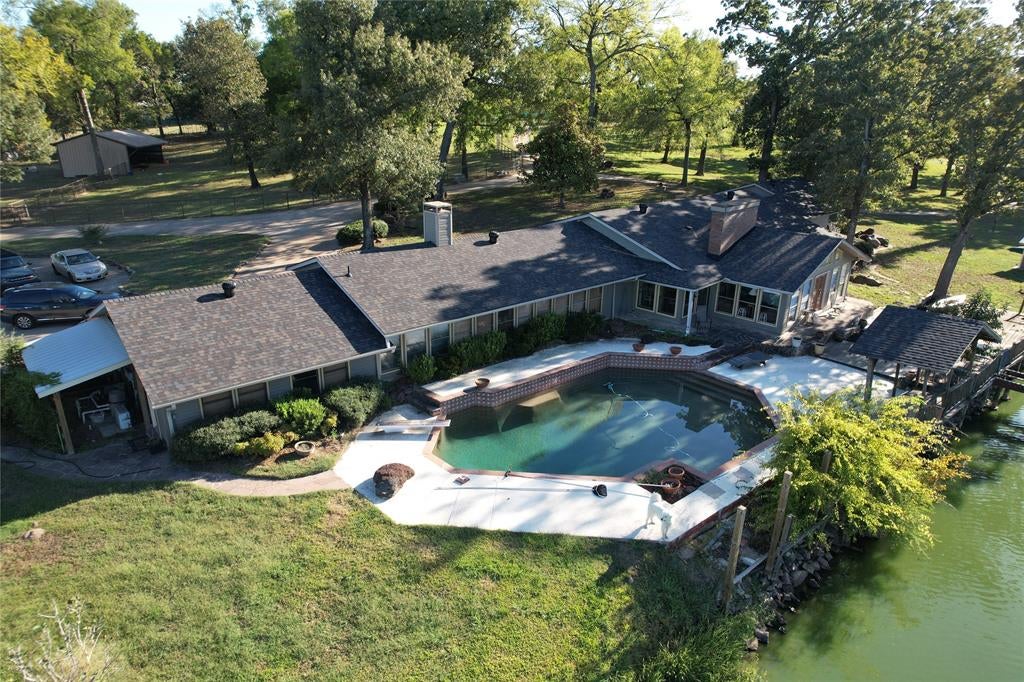 2704 County Road 1103
