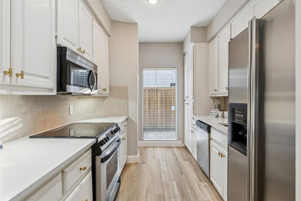 Travis Twnhms 4242 - Residential